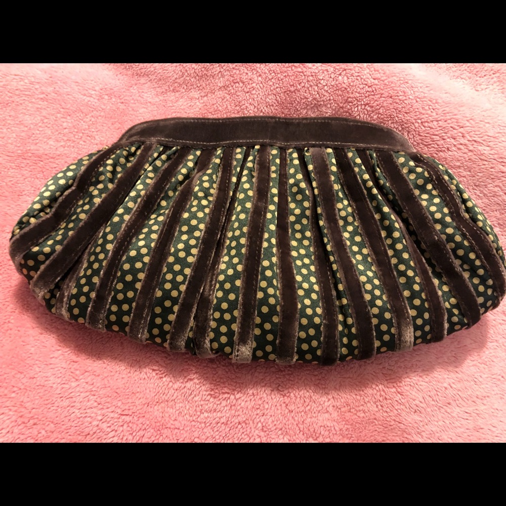 Beautiful Vintage look Clutch